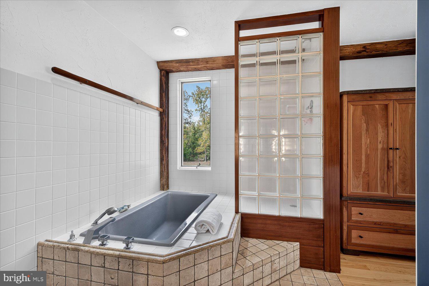 NONE, RURAL - Residential