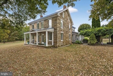 464 LOCUST LANE LITTLESTOWN PA 17340