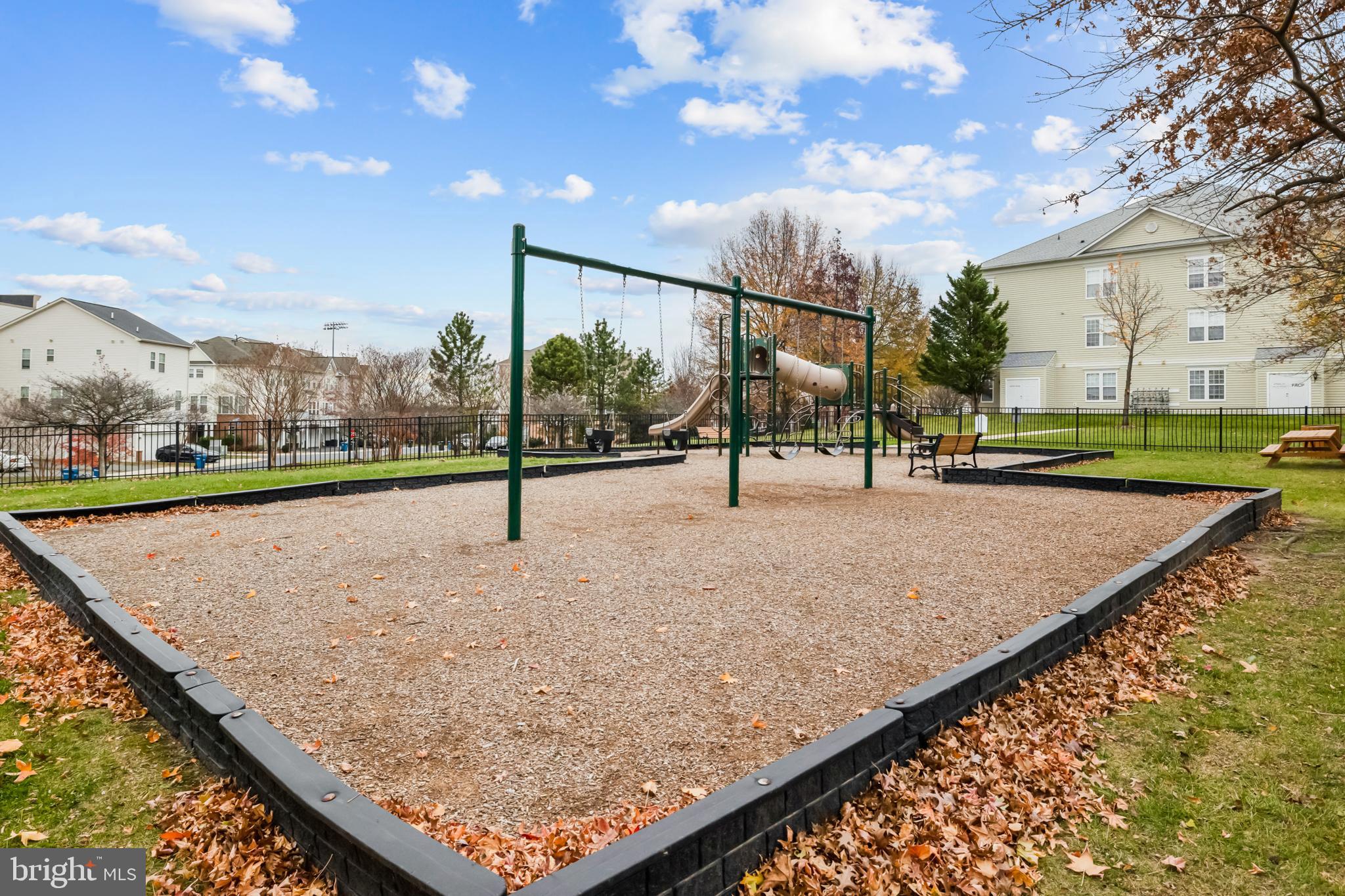 BRAMBLETON OVERLOOK - Residential