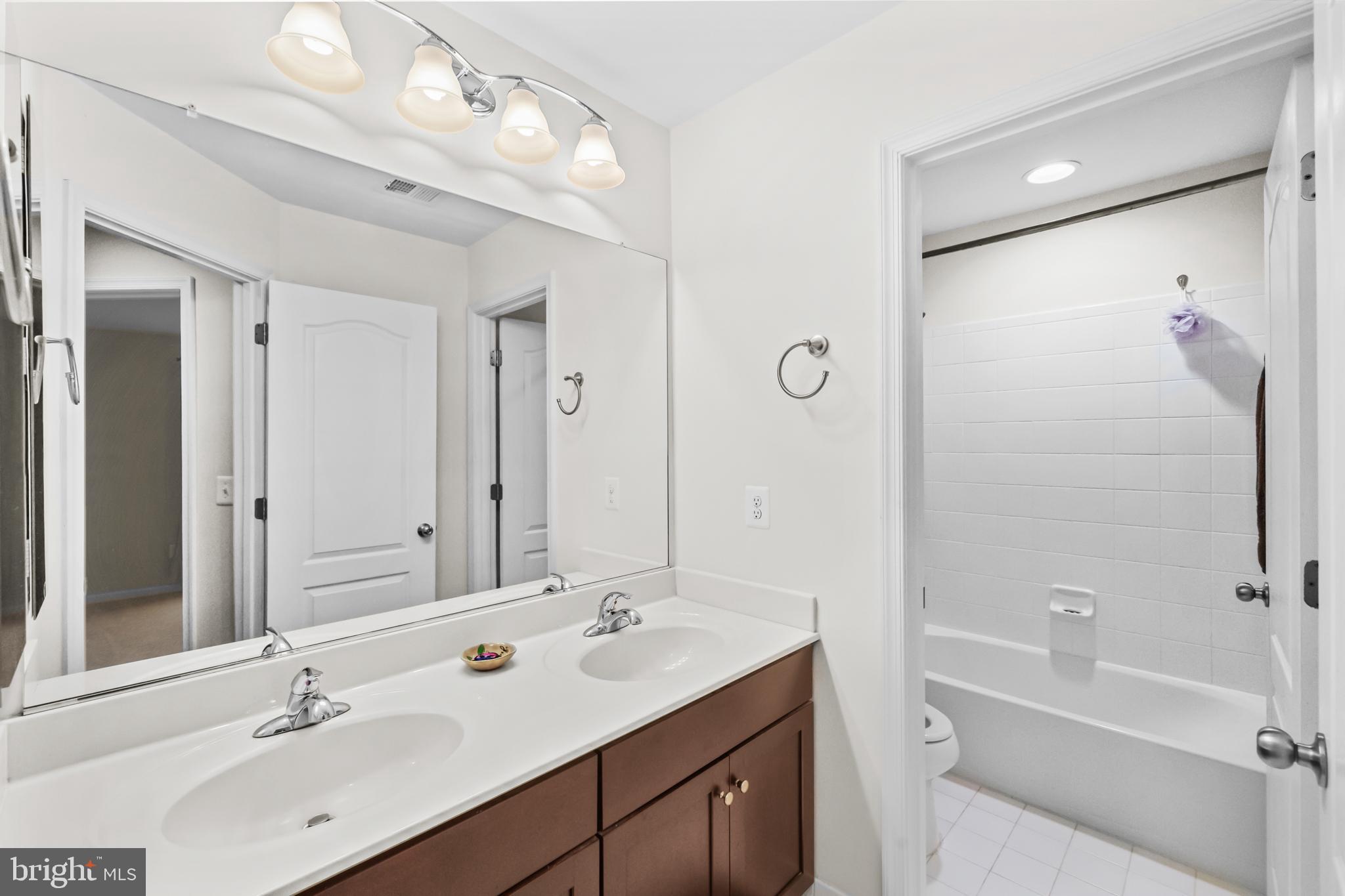 BRAMBLETON OVERLOOK - Residential