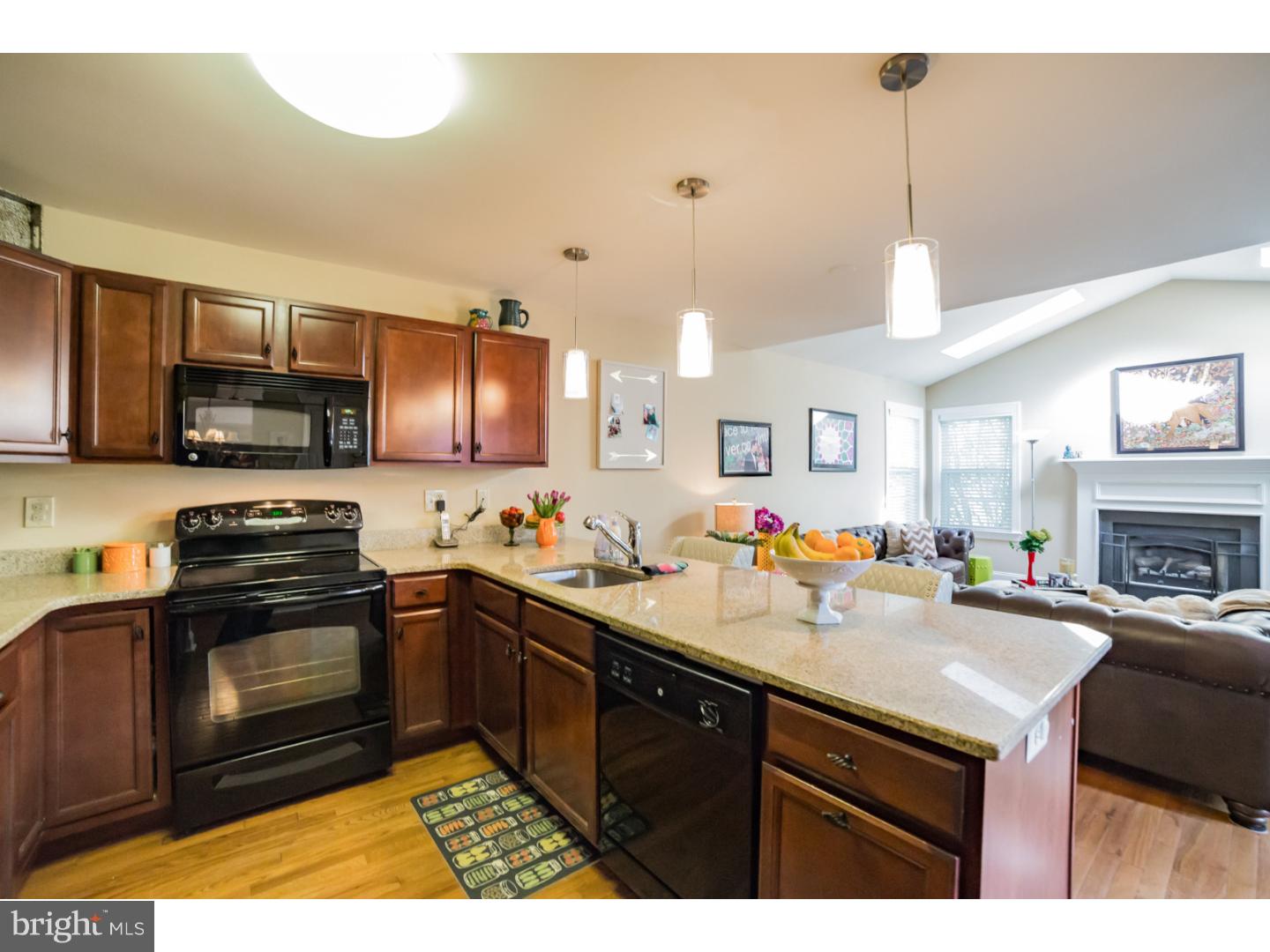 MEADOW VIEW ESTS - Residential