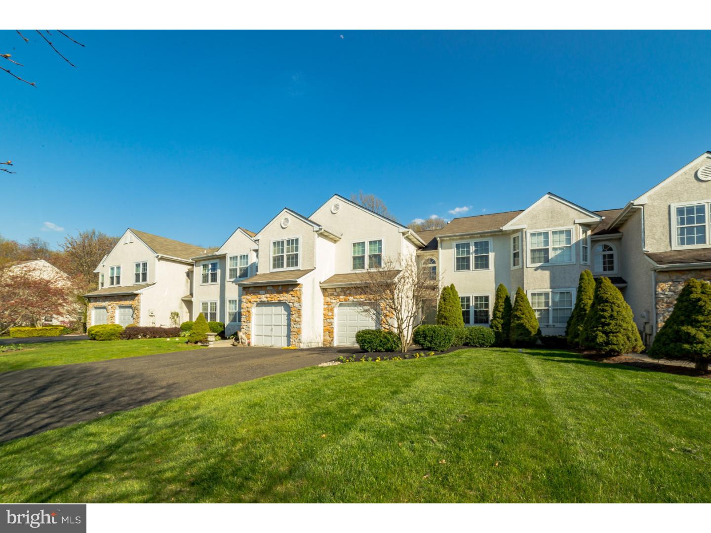 MEADOW VIEW ESTS - Residential