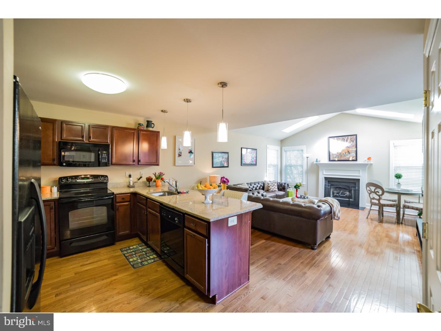 MEADOW VIEW ESTS - Residential