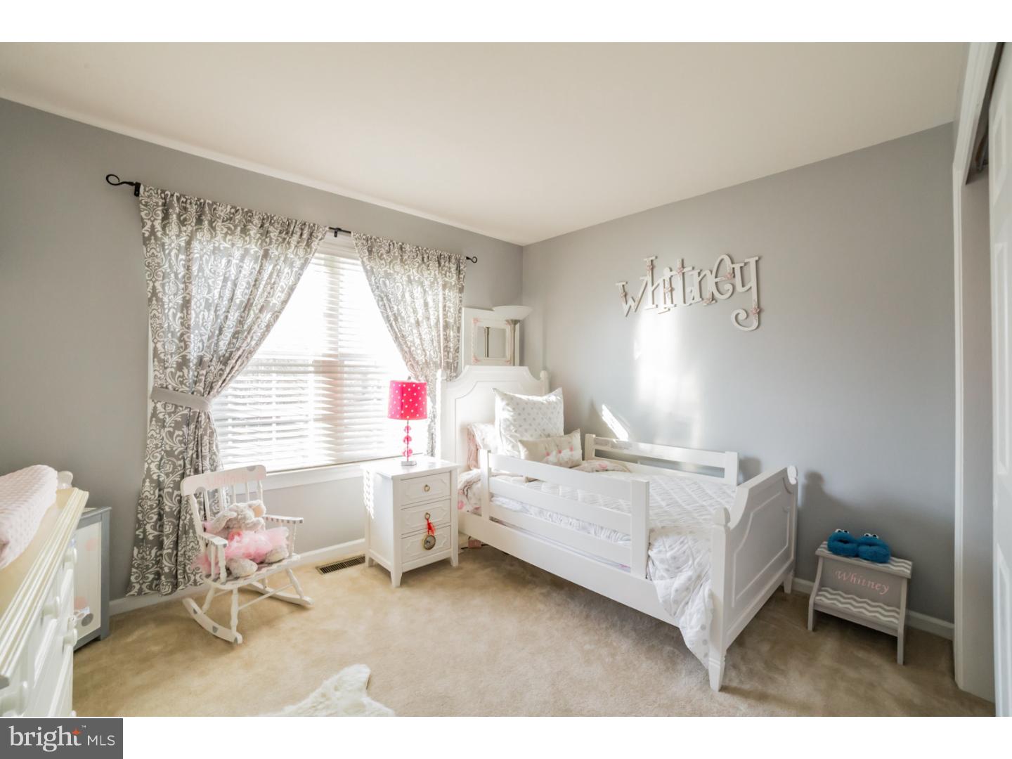 MEADOW VIEW ESTS - Residential