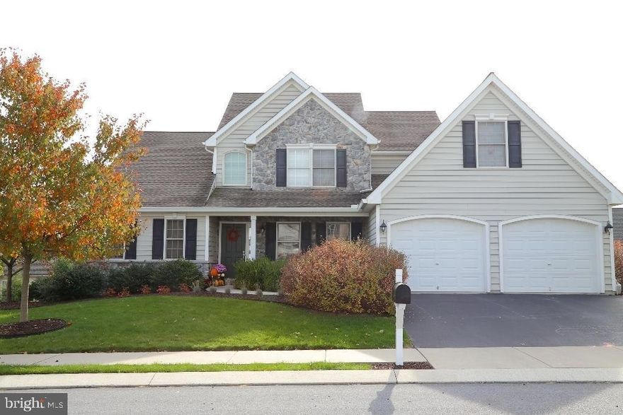 2005 Parade Home (Haller Builders) Quality built, Anderson windows, upgraded mouldings, hardwood.Granite kitchen counters 2 story great room, 1st floor master bedroom, basement finished by builder. Whole House Humidifier & Atmos air ionizing system, Professional landscapes.