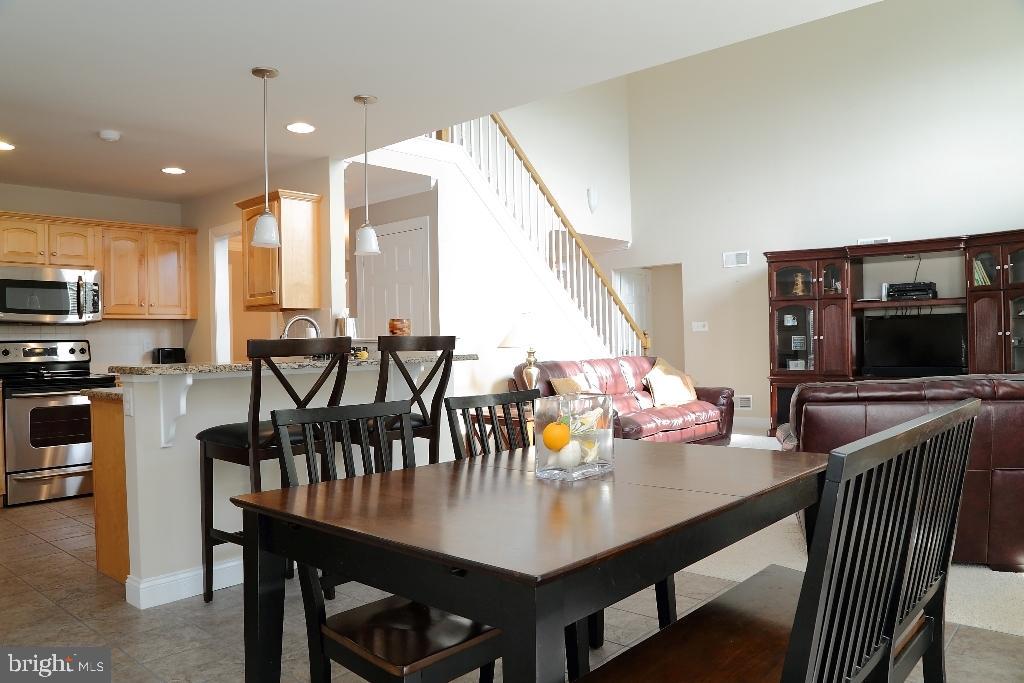 CEDAR HOLLOW - Residential