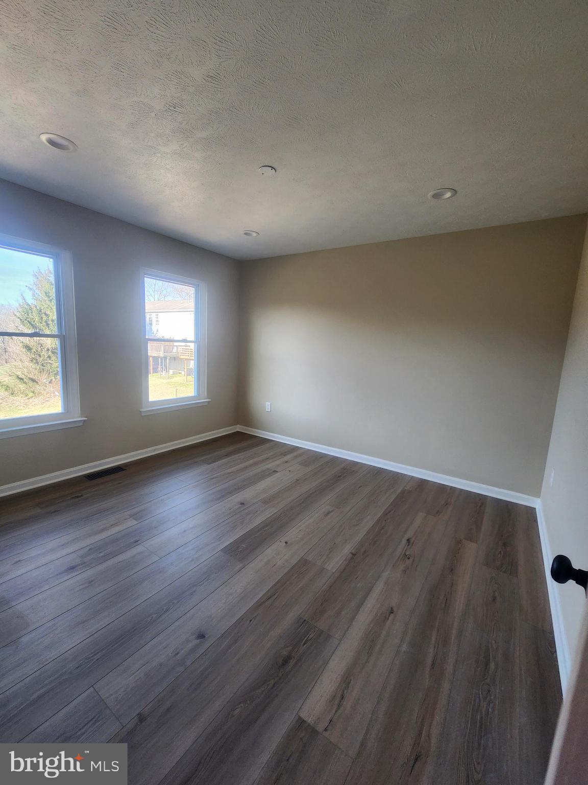 BROOKLAND HEIGHTS - Residential Lease