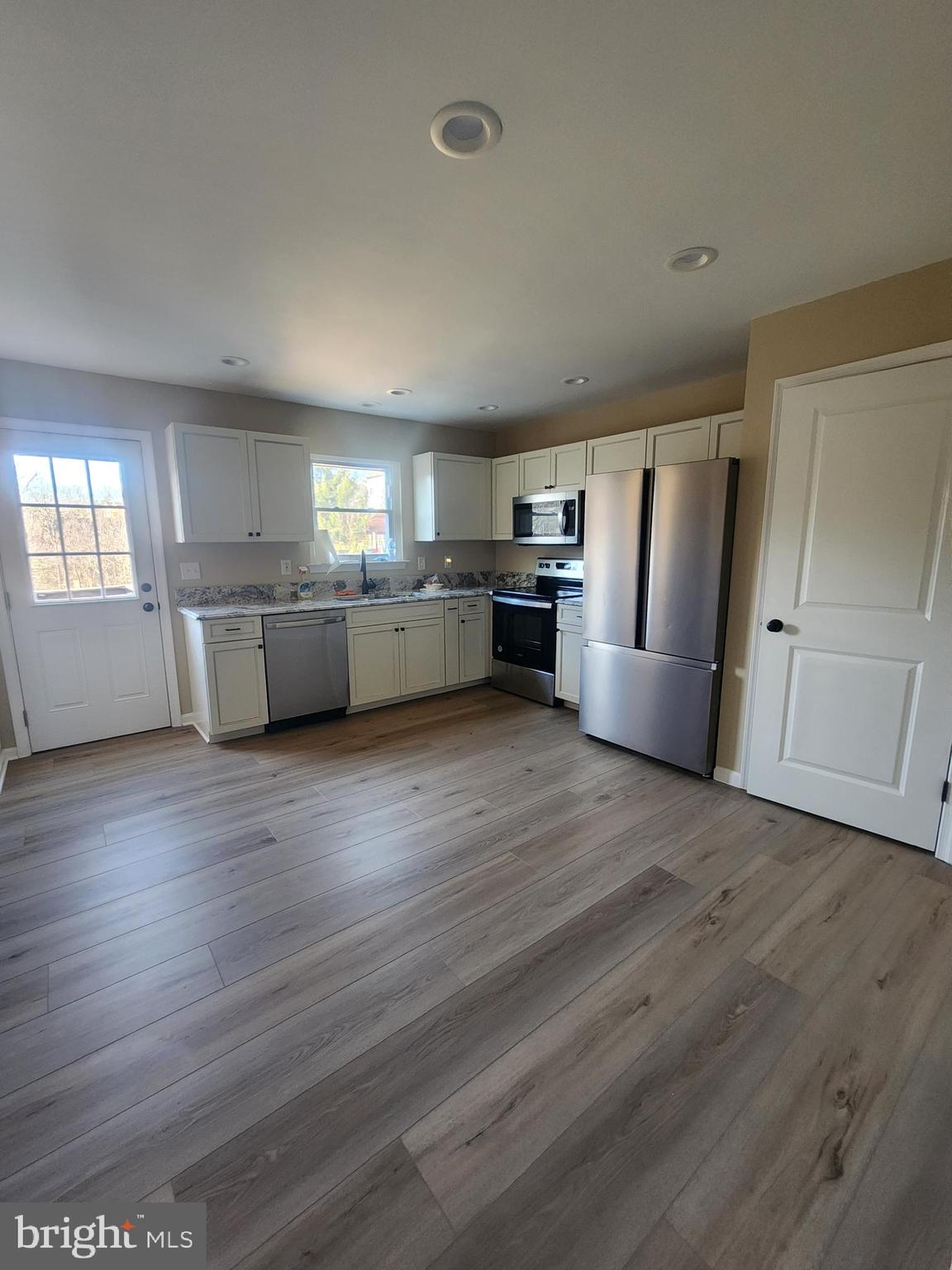 BROOKLAND HEIGHTS - Residential Lease