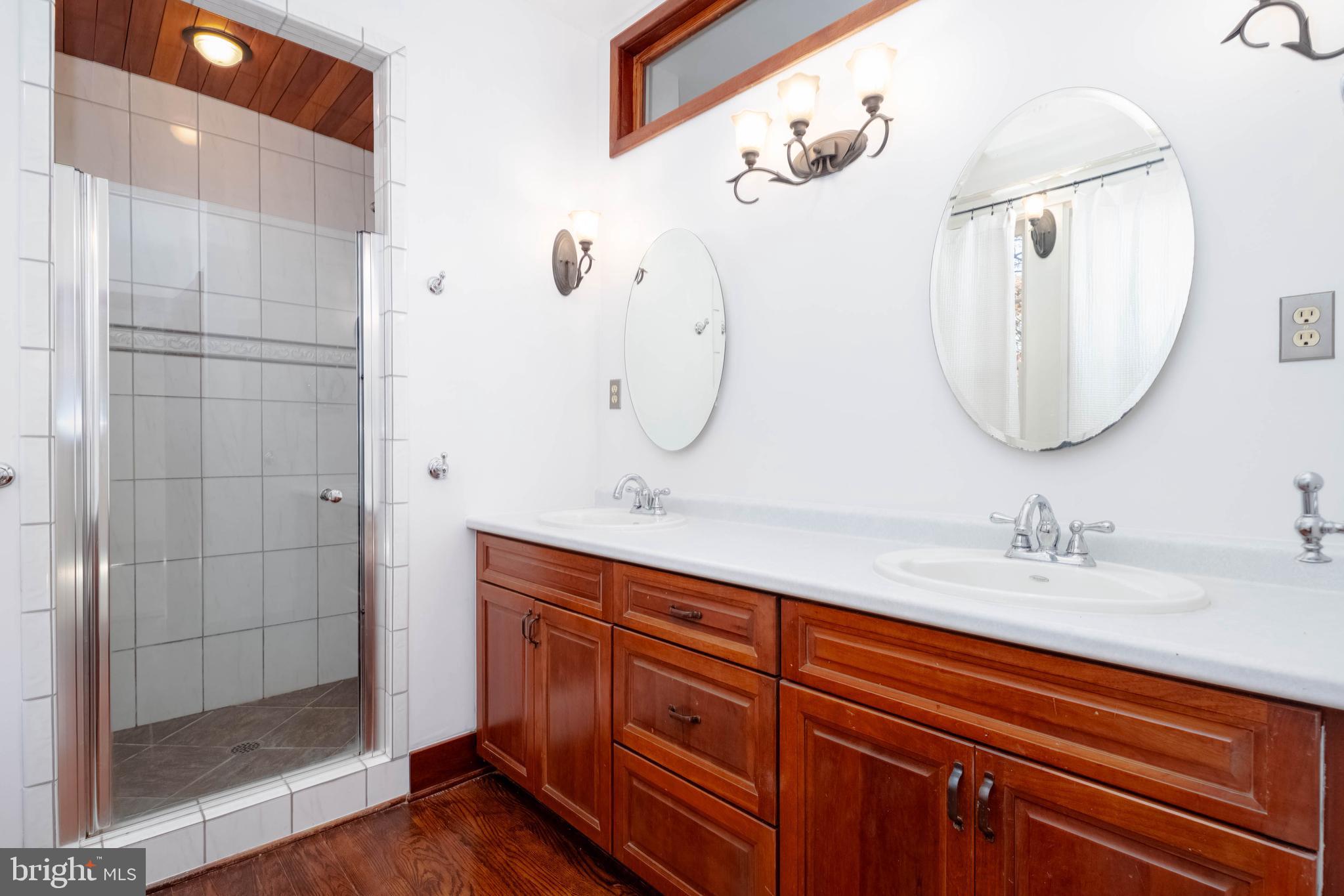 MOUNT WASHINGTON - Residential