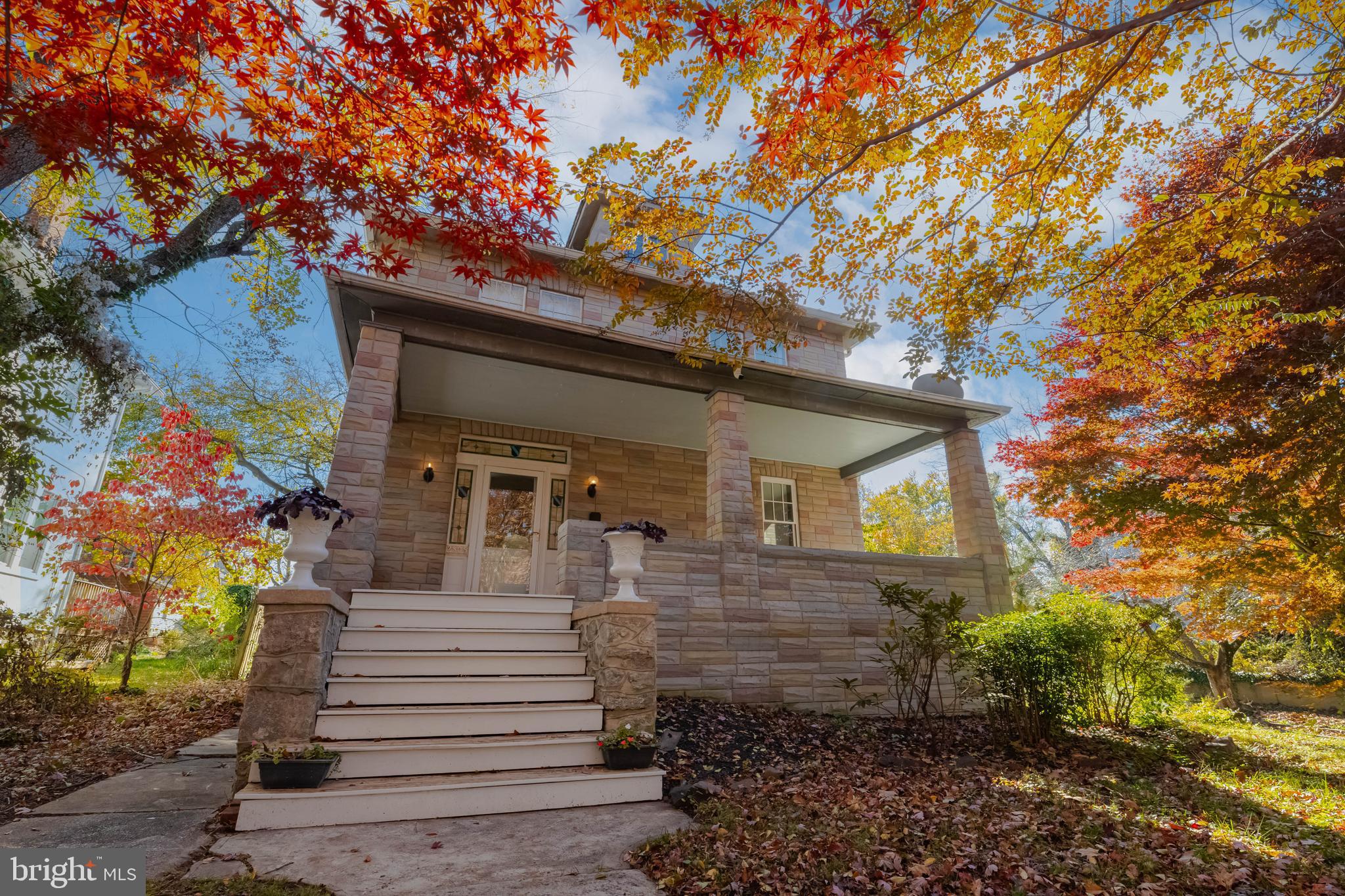 2505 MANHATTAN AVENUE