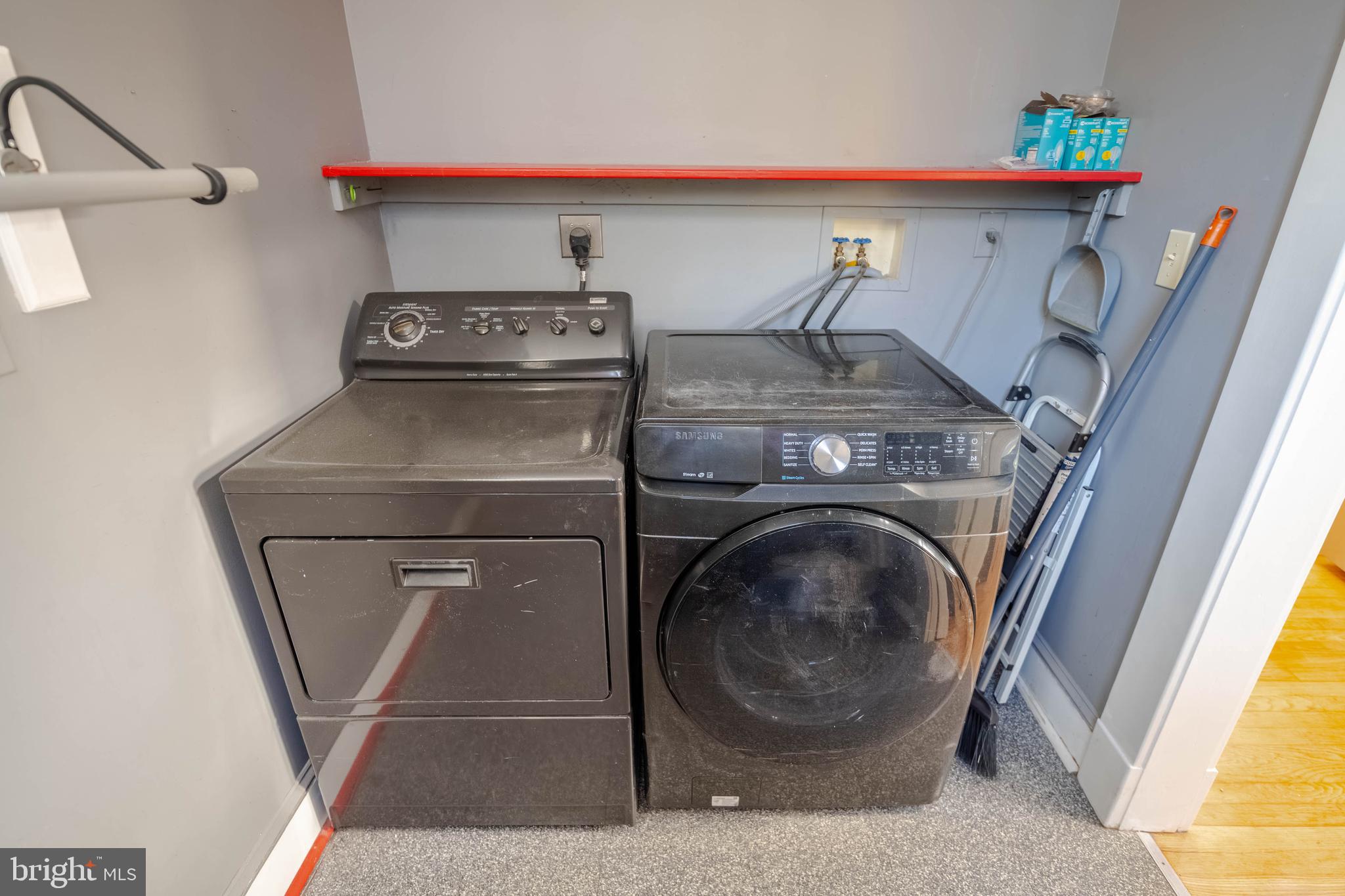 MOUNT WASHINGTON - Residential