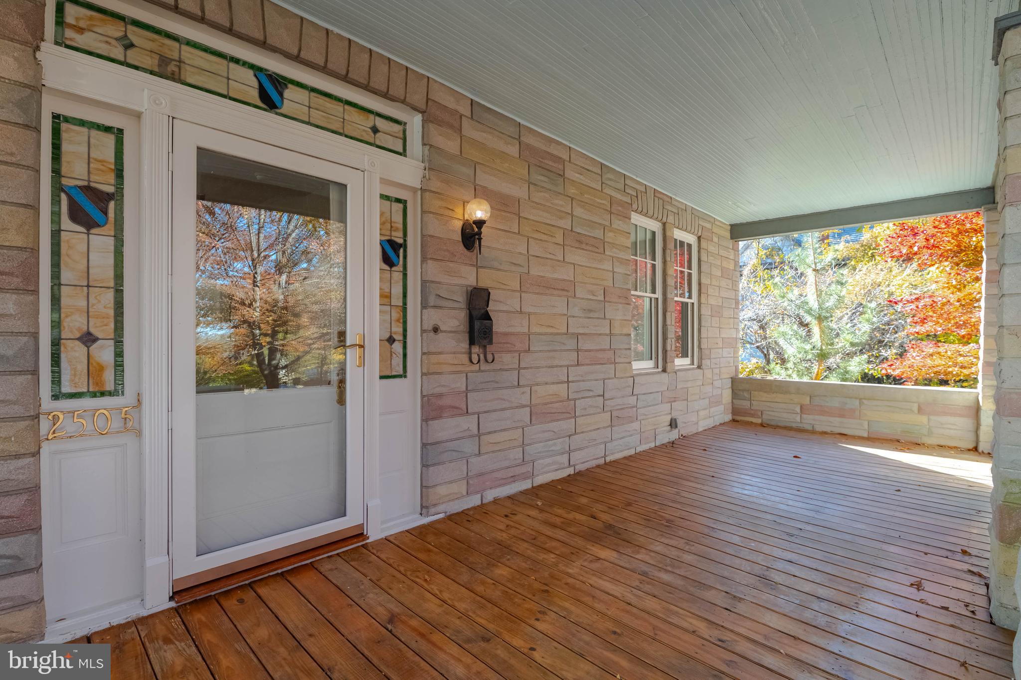 2505 MANHATTAN AVENUE