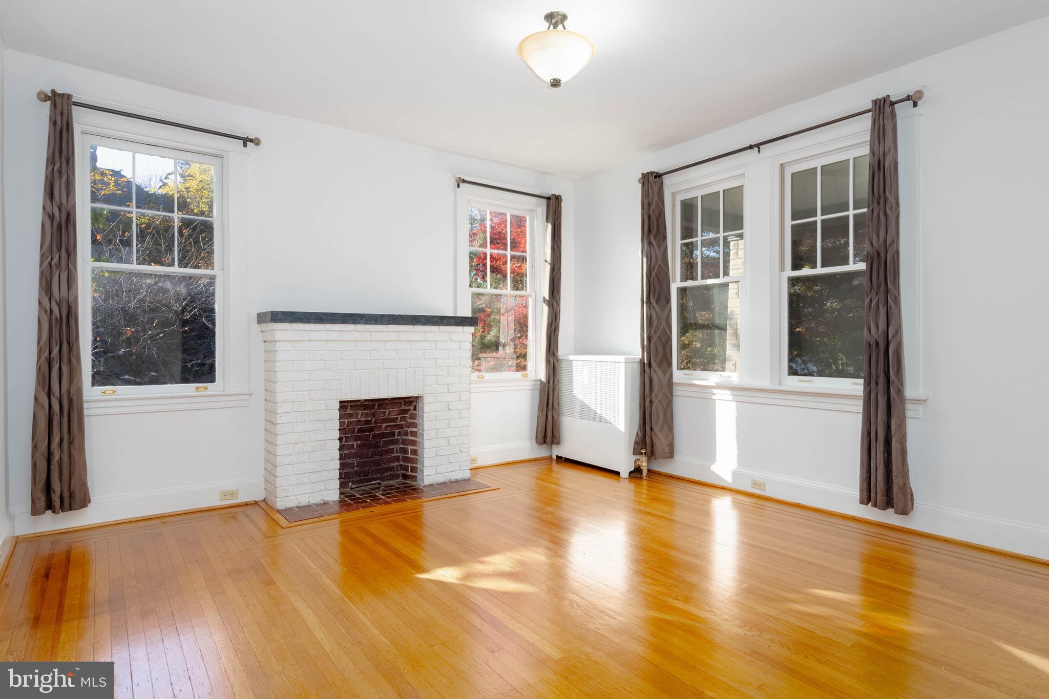 MOUNT WASHINGTON - Residential