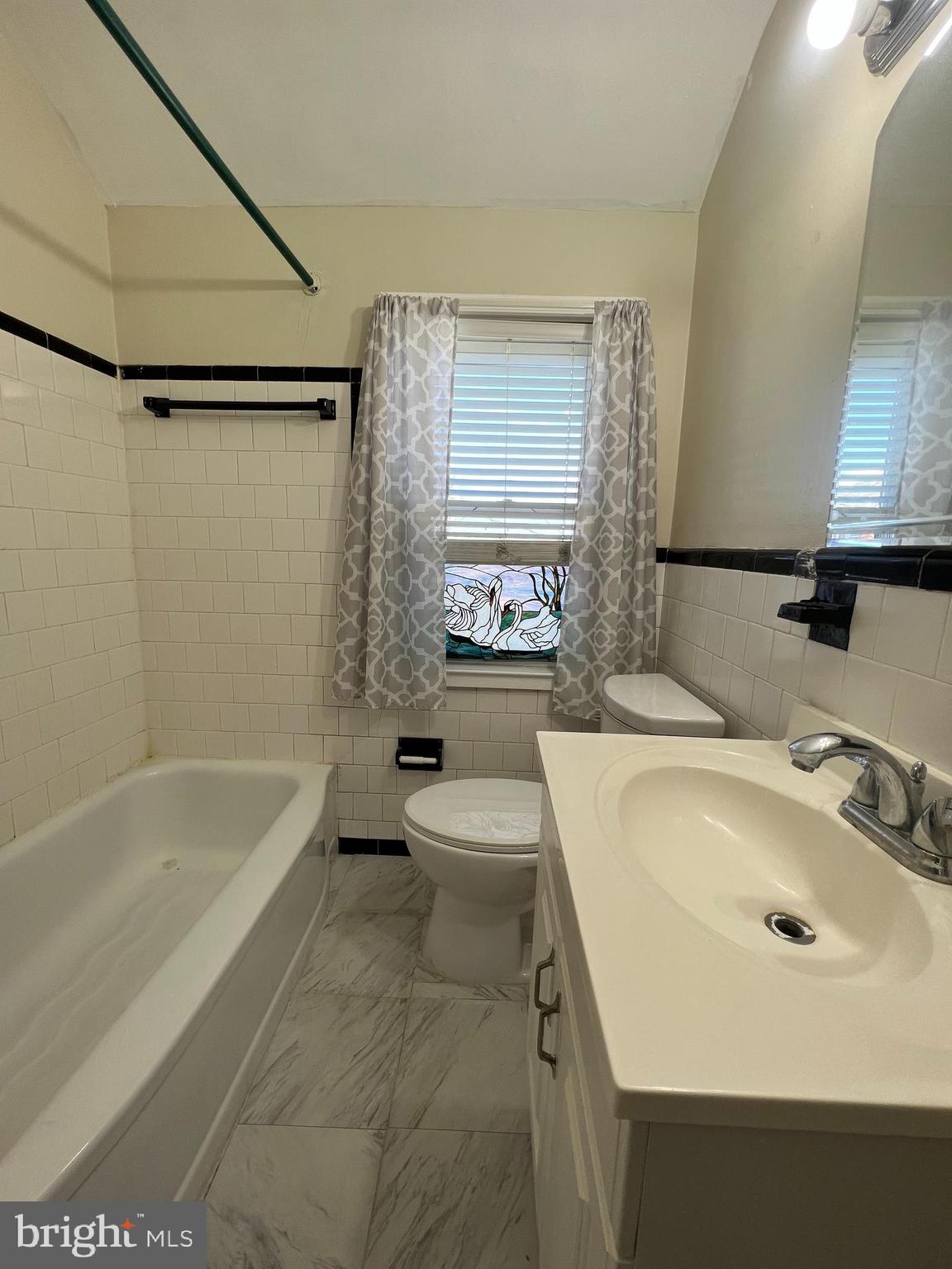 GOVANS - Residential Lease