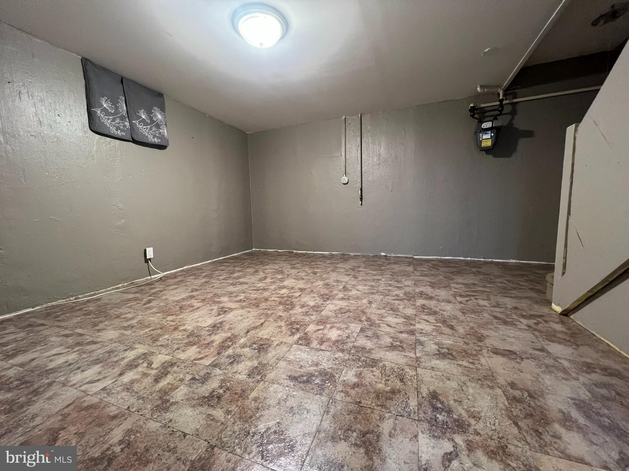 GOVANS - Residential Lease