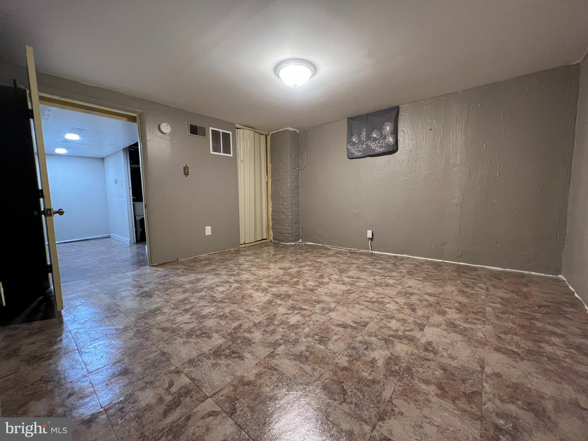 GOVANS - Residential Lease