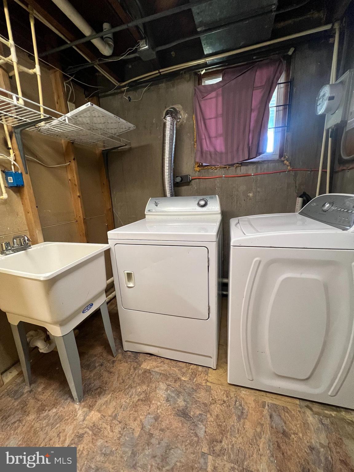 GOVANS - Residential Lease