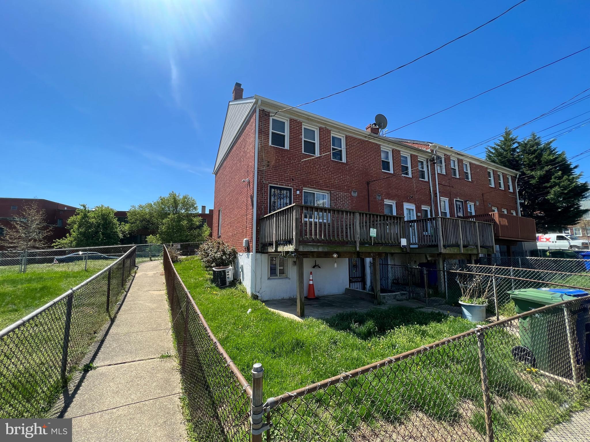 GOVANS - Residential Lease