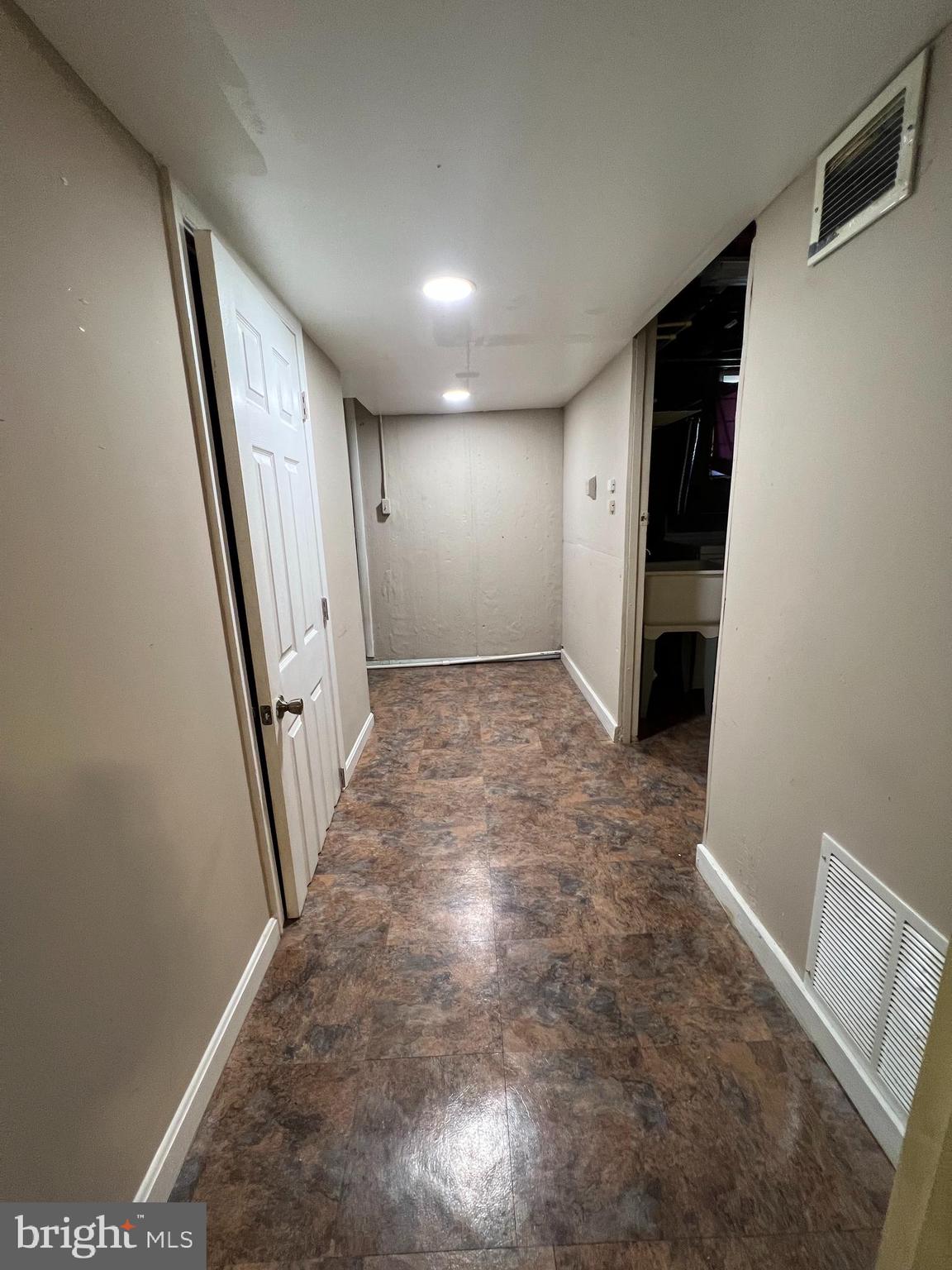 GOVANS - Residential Lease