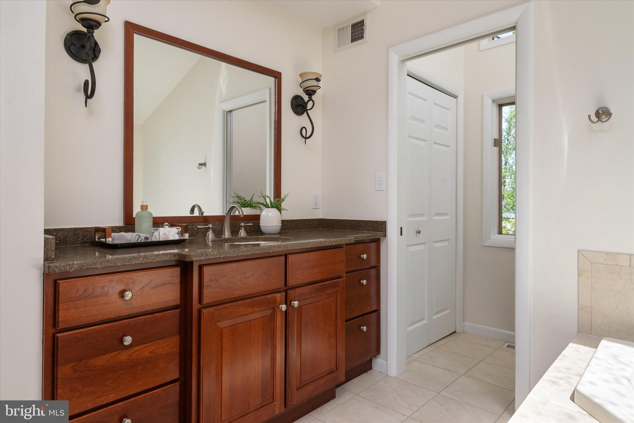 RUGBY HALL ESTATES - Residential