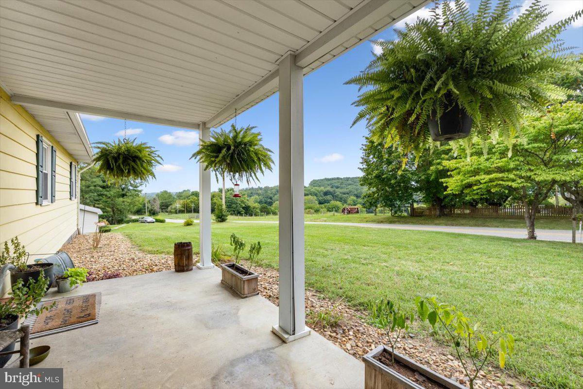 STRAWBERRY HILL - Residential