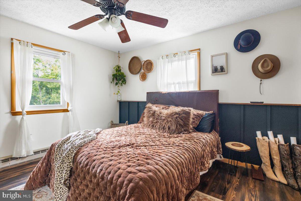 STRAWBERRY HILL - Residential