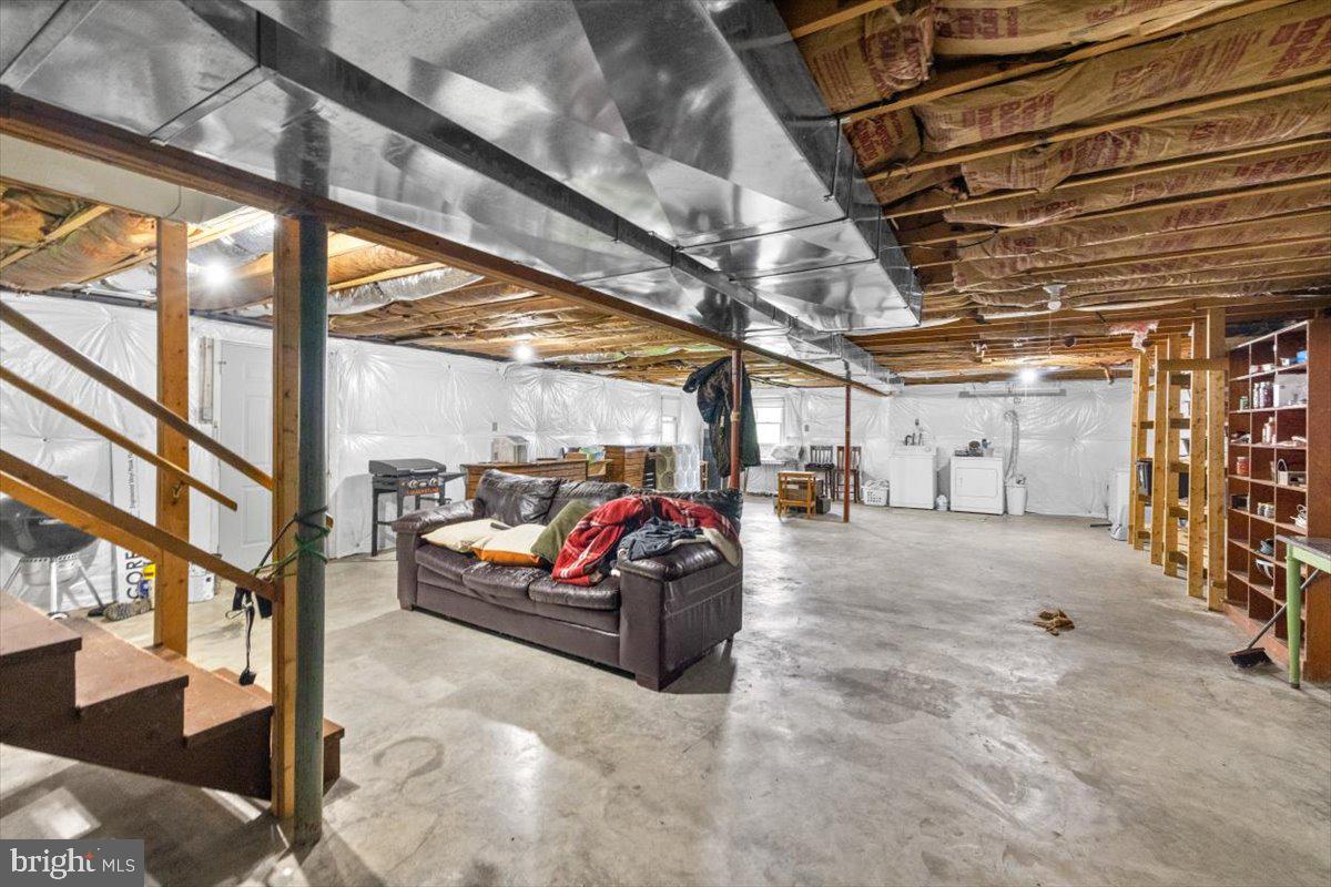 STRAWBERRY HILL - Residential