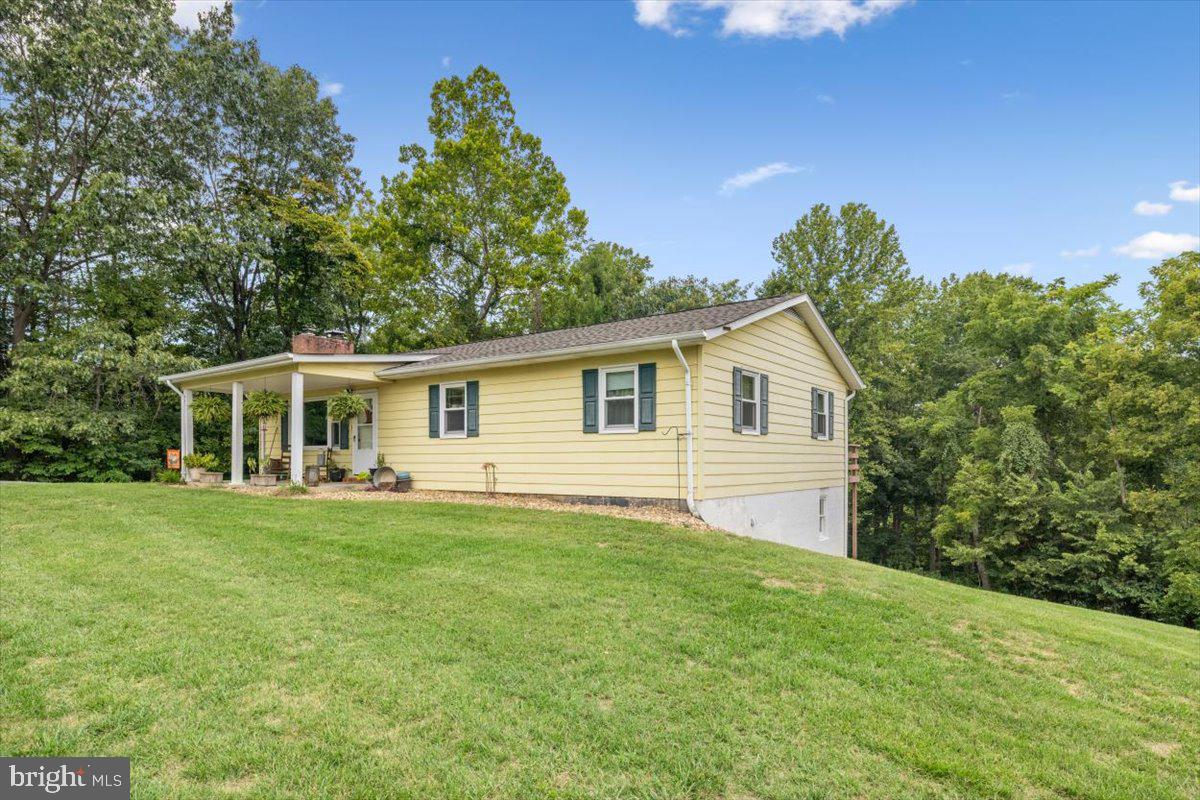 STRAWBERRY HILL - Residential