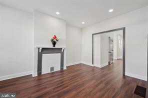 Located in the heart of Overbrook, this charming 3-bedroom, 1 full bath, and 1 half bath row home offers everything you need. Enjoy an updated kitchen and bathroom, central air for year-round comfort, and cozy front and back porches perfect for relaxing.
Ideal for first-time homebuyers looking for a move-in-ready gem.
Don’t miss out on this amazing opportunity to own in one of Philadelphia’s classic neighborhoods.