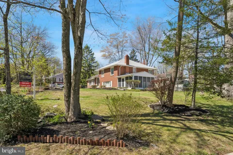 2340 Edgehill Road, Huntingdon Valley, PA MLS: PAMC2133970