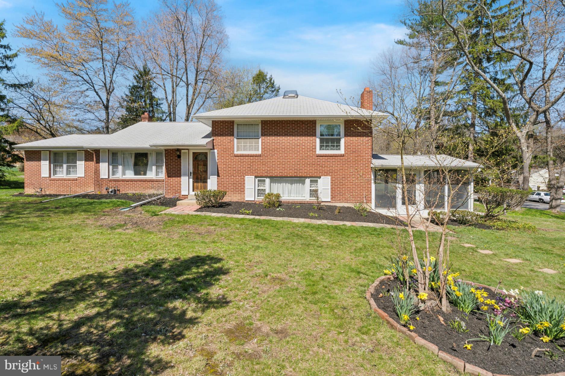2340 EDGEHILL ROAD