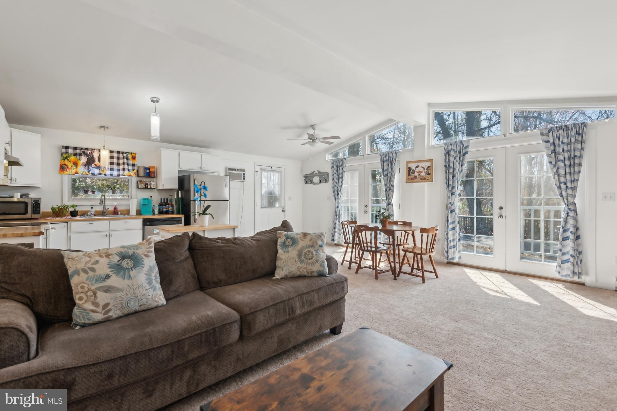 AVALON SHORES - Residential