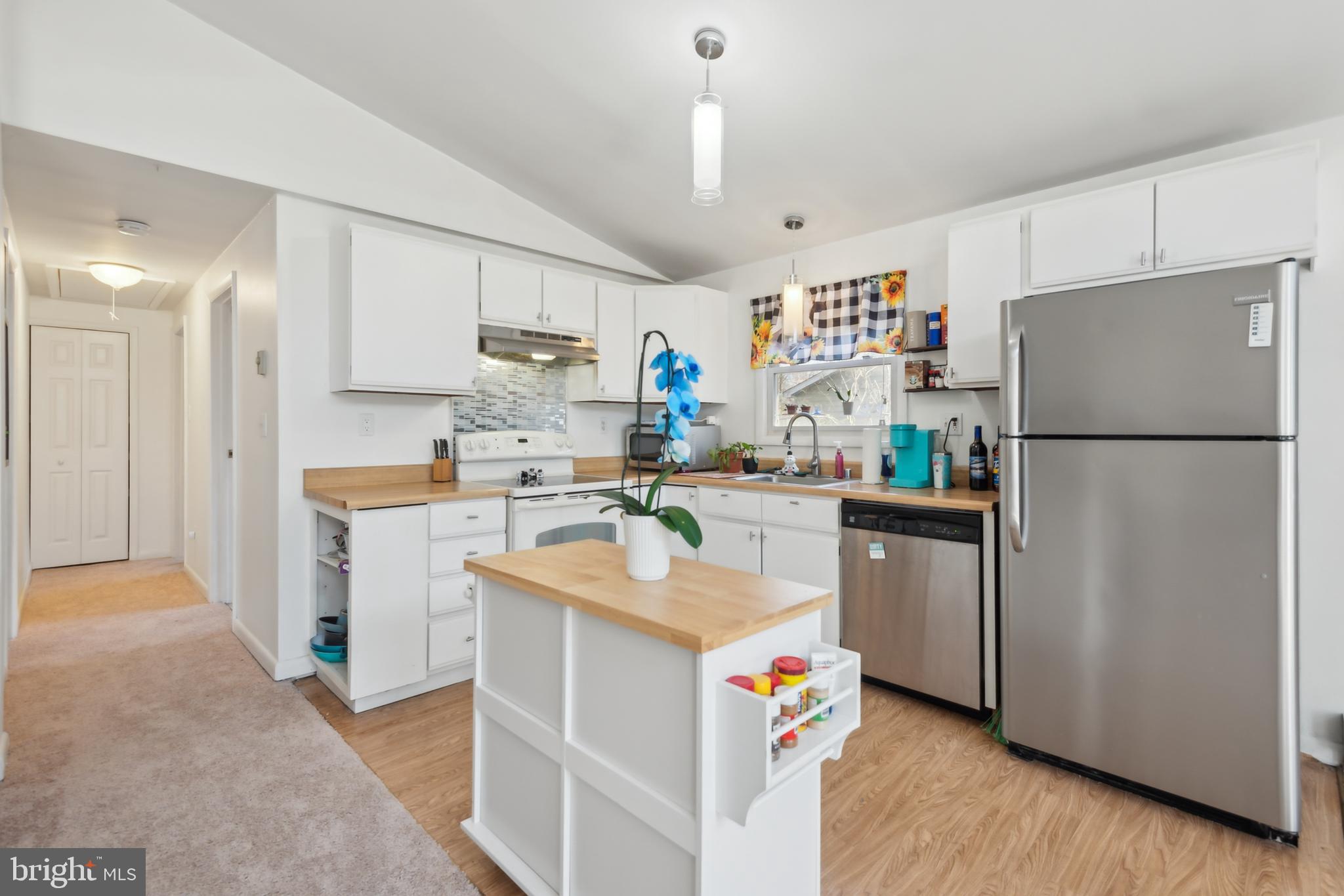 AVALON SHORES - Residential