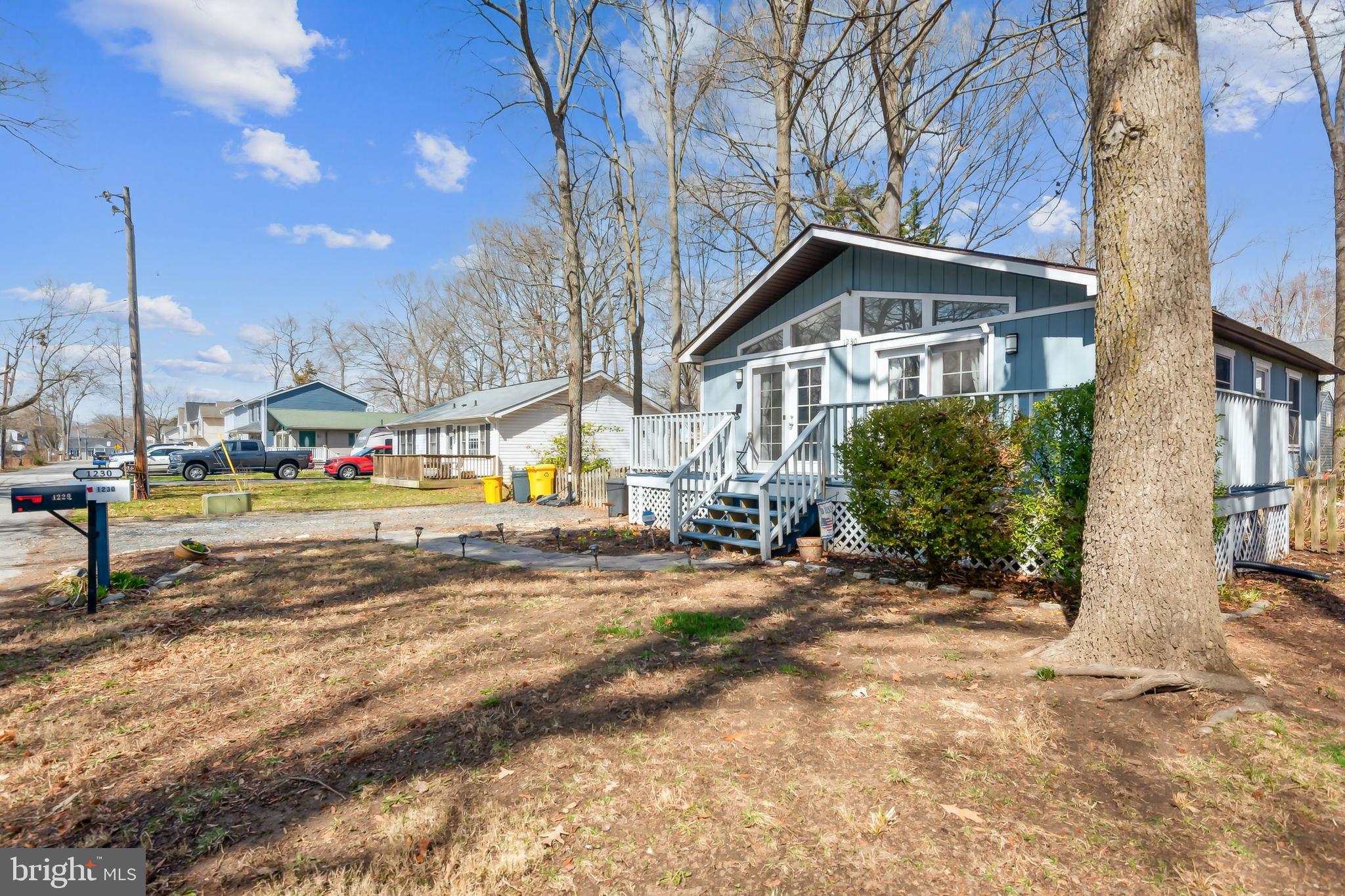 AVALON SHORES - Residential