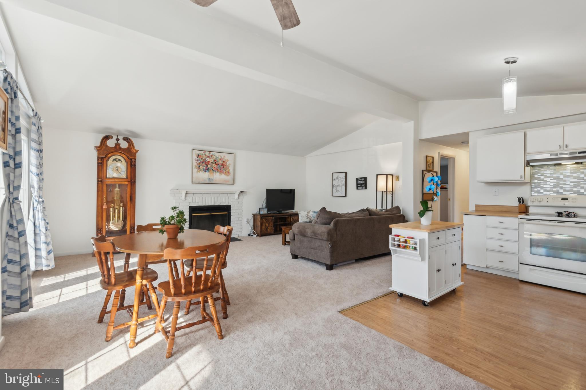 AVALON SHORES - Residential