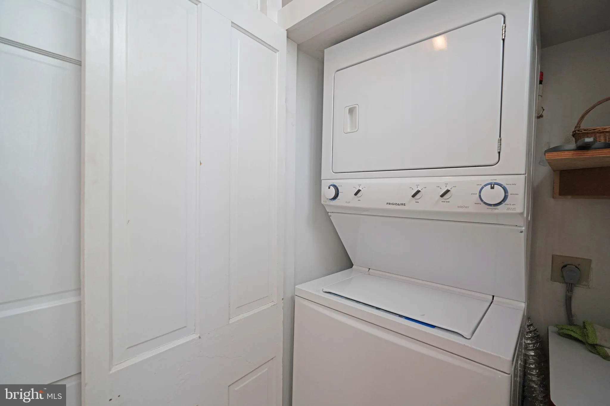 Lewes, Delaware 19958, United States, 4 Bedrooms Bedrooms, ,3 BathroomsBathrooms,Residential,Active,123071