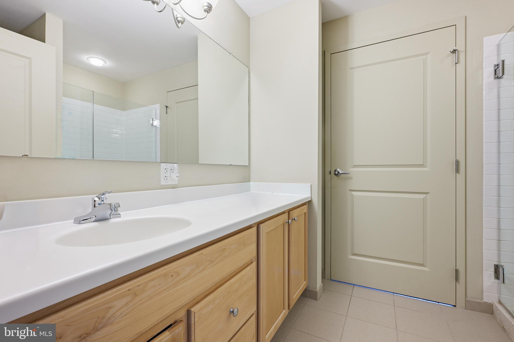 RIVER TOWER CHRIST L - Residential