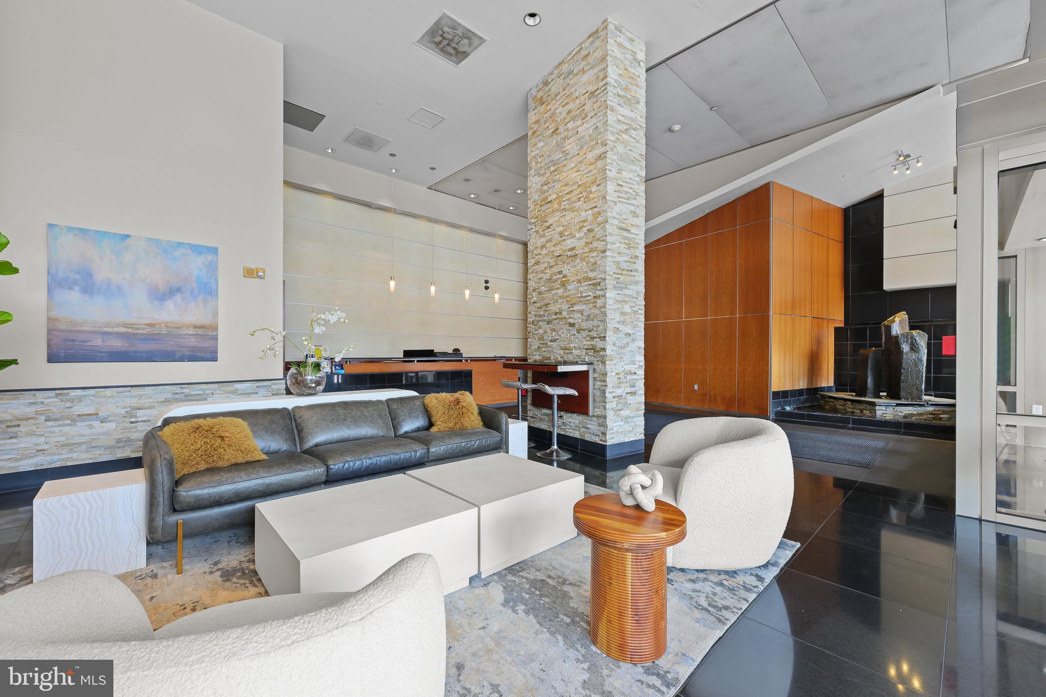 RIVER TOWER CHRIST L - Residential