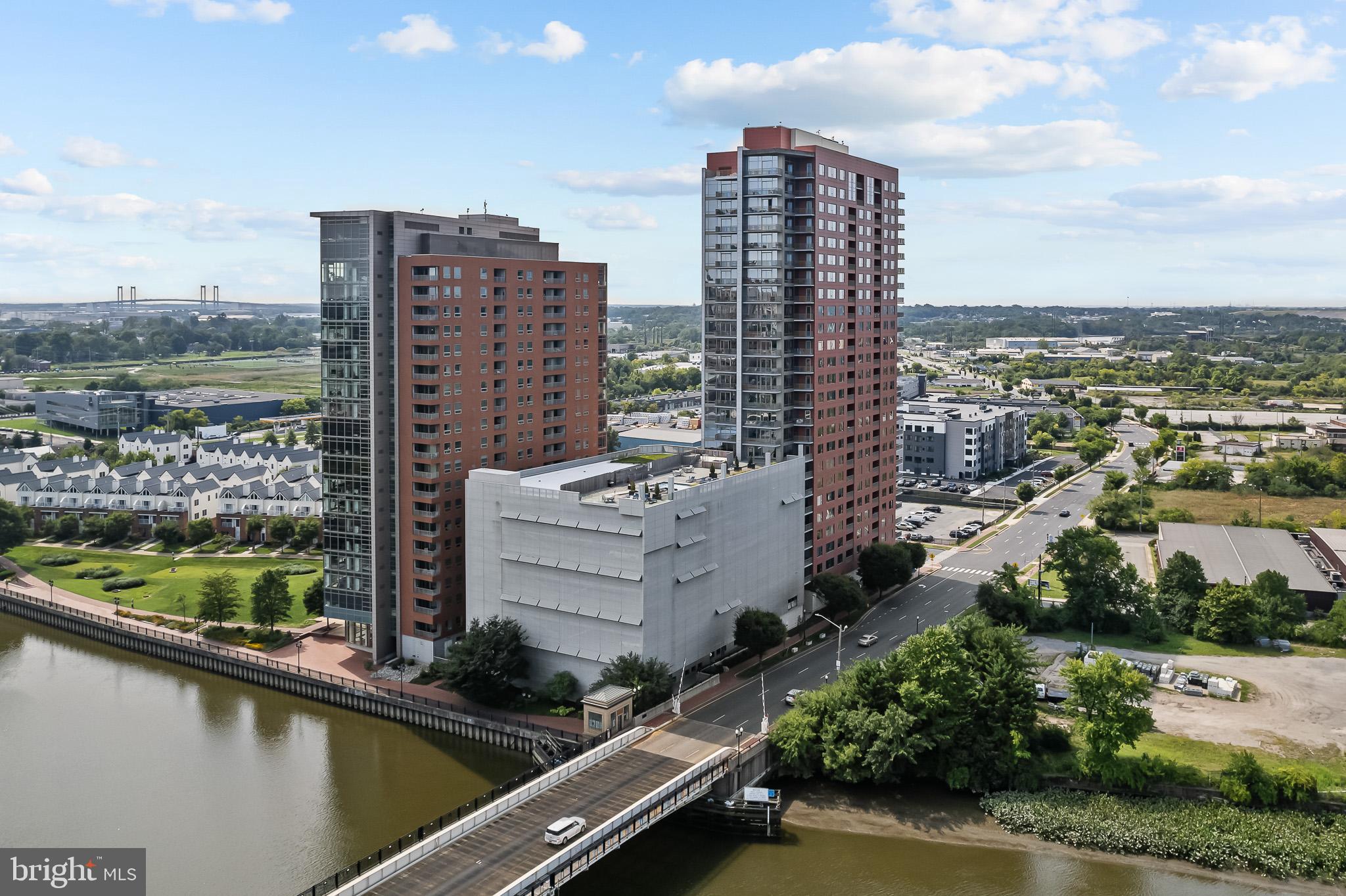 RIVER TOWER CHRIST L - Residential