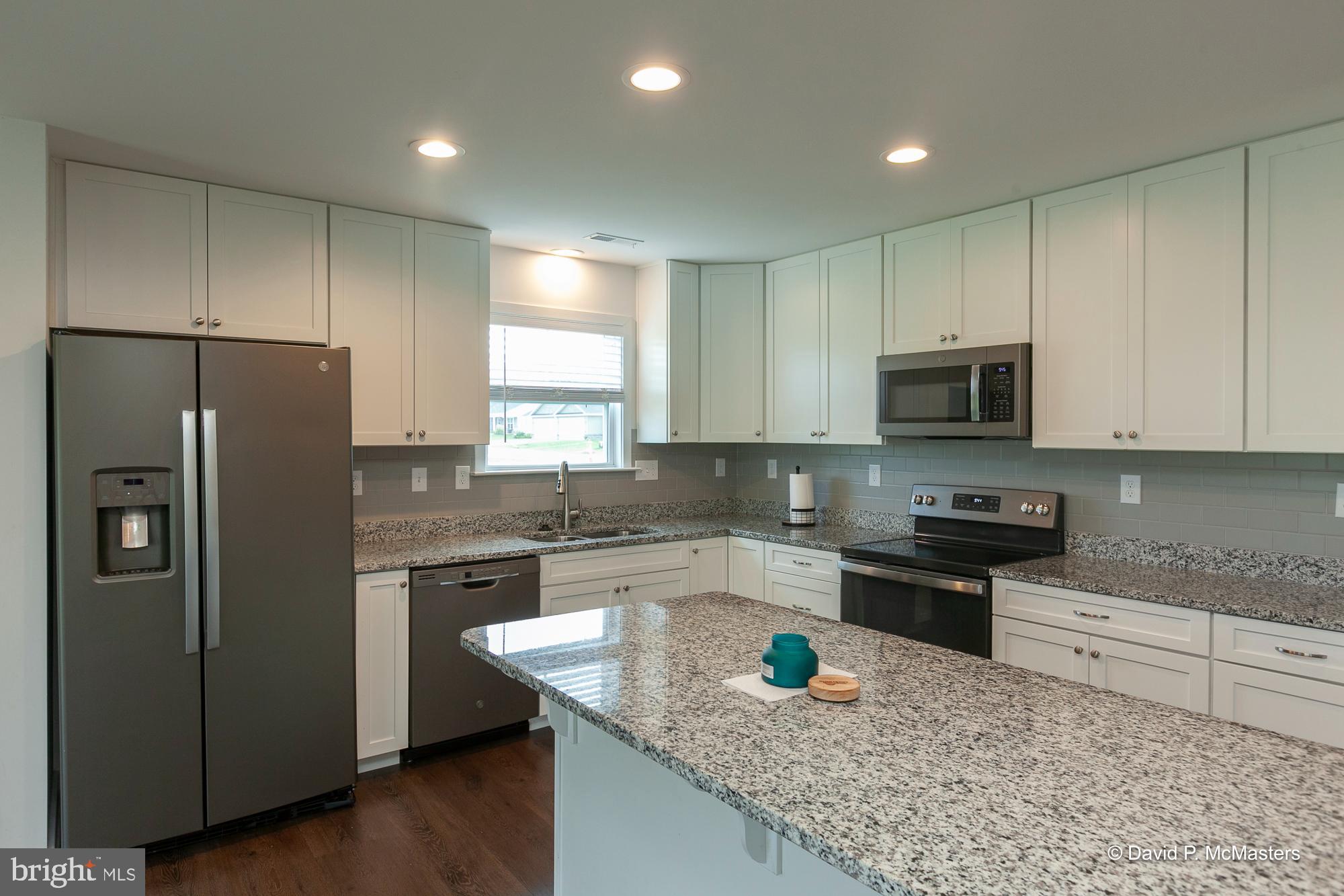 CARDINAL POINTE - Residential