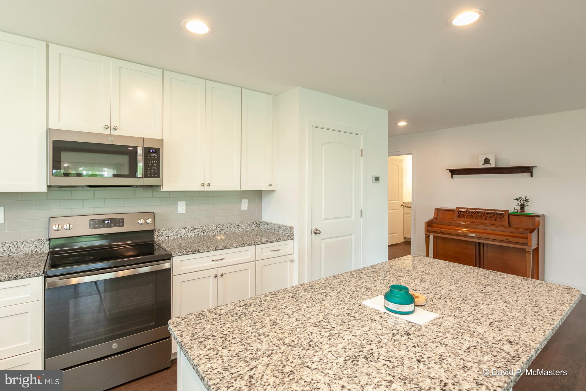 CARDINAL POINTE - Residential