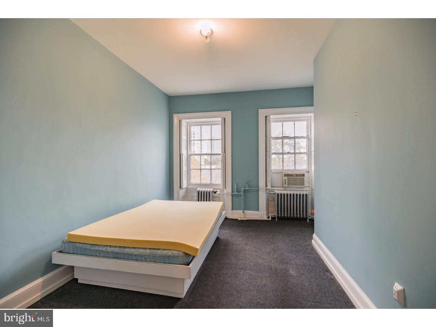 SOCIETY HILL - Commercial Sale