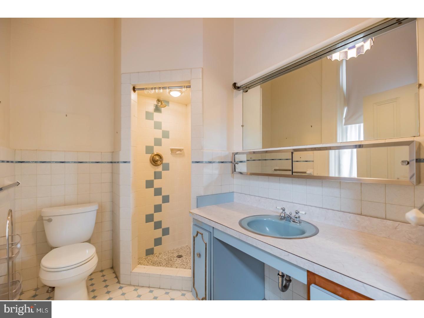 SOCIETY HILL - Commercial Sale