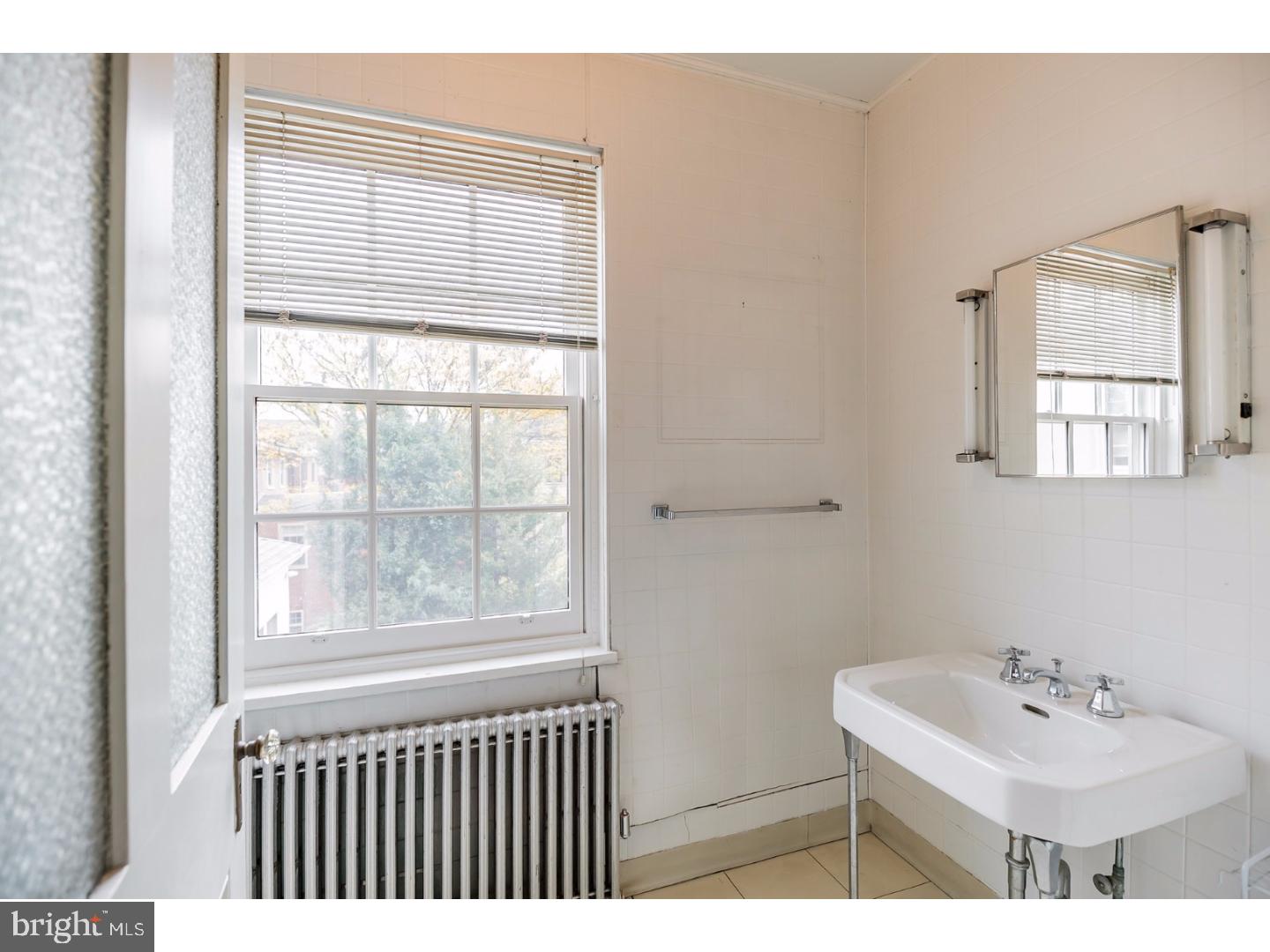 SOCIETY HILL - Commercial Sale