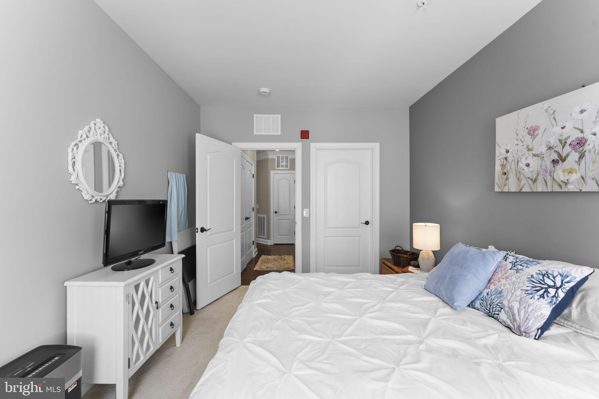 REGENCY AT DOMINION VALLEY - Residential