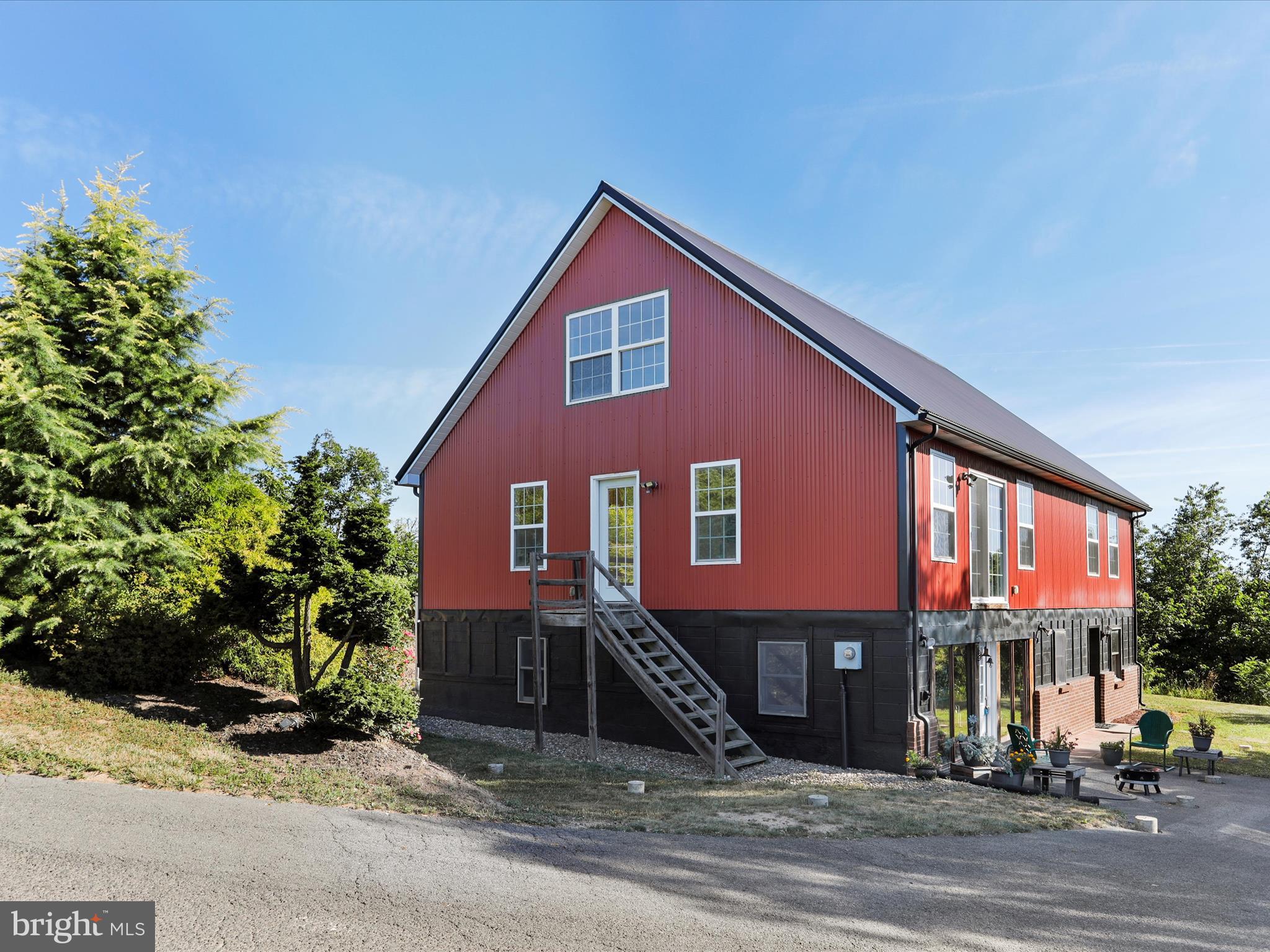 SWAN POND - Residential