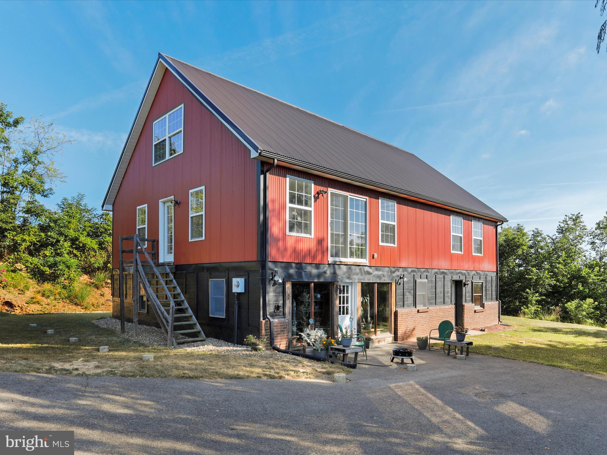 SWAN POND - Residential