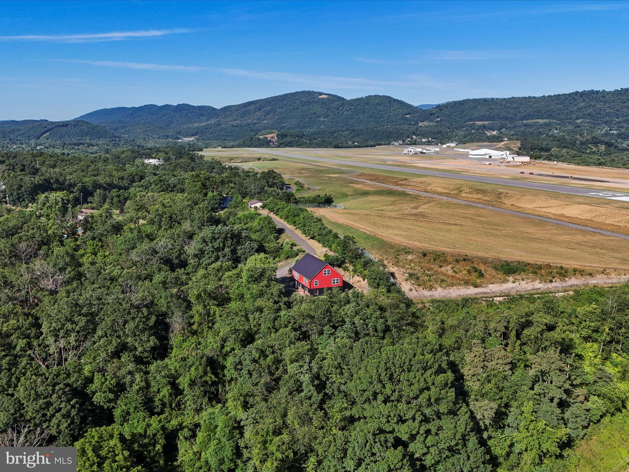 SWAN POND - Residential