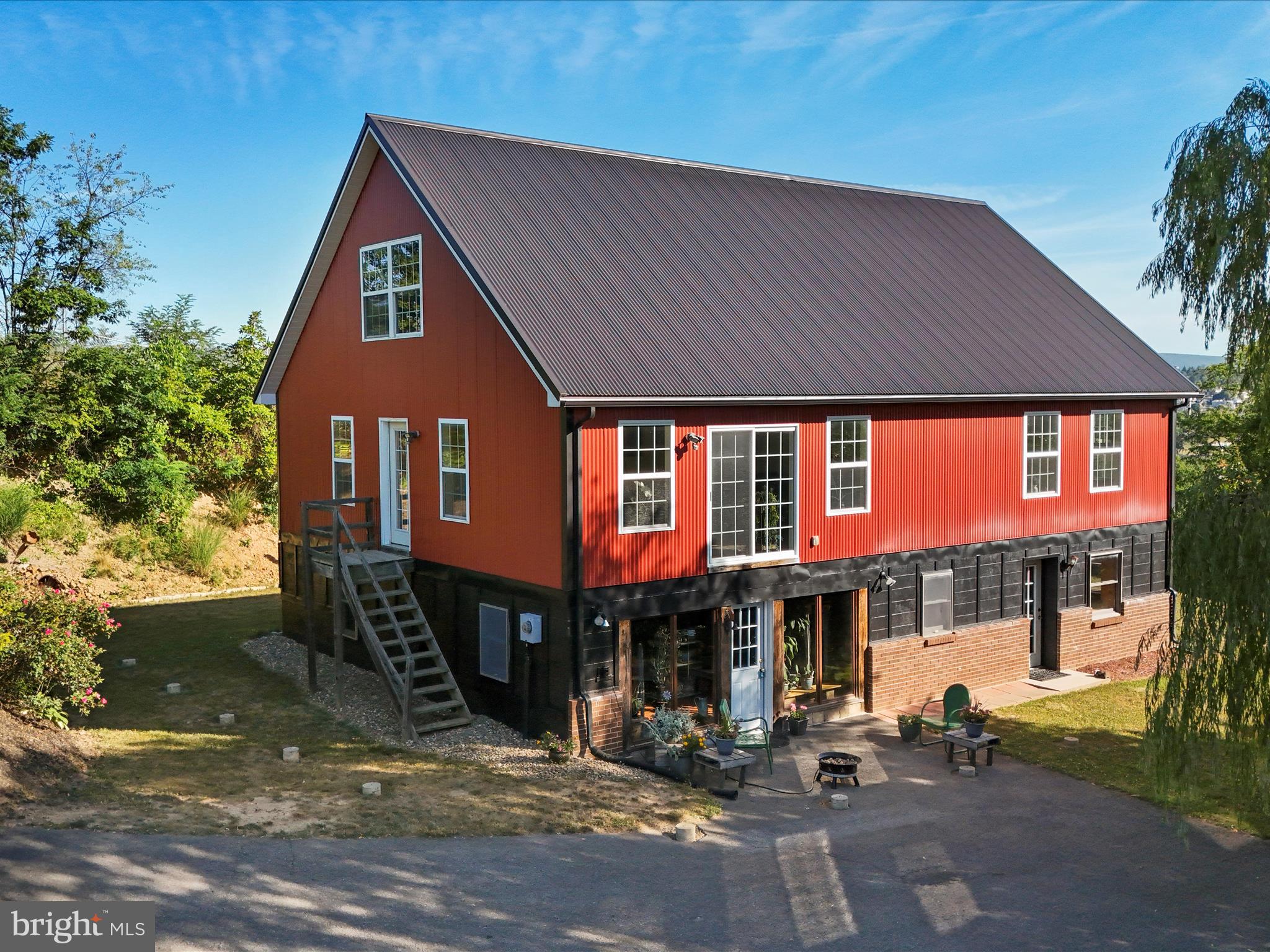 SWAN POND - Residential