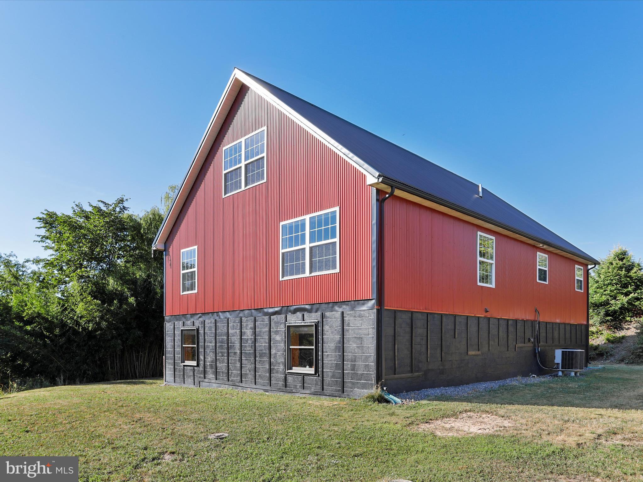 SWAN POND - Residential